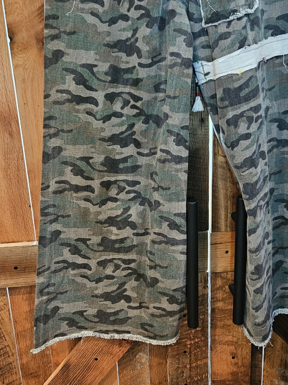 025p POL Camouflage Patchwork Wide-Leg Pants with Orange Contrast Stitching - Picture 7 of 9
